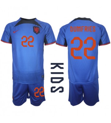 Maillot de foot Pays-Bas Denzel Dumfries #22 Extérieur enfant Monde 2022 Manches Courte (+ pantalon court)